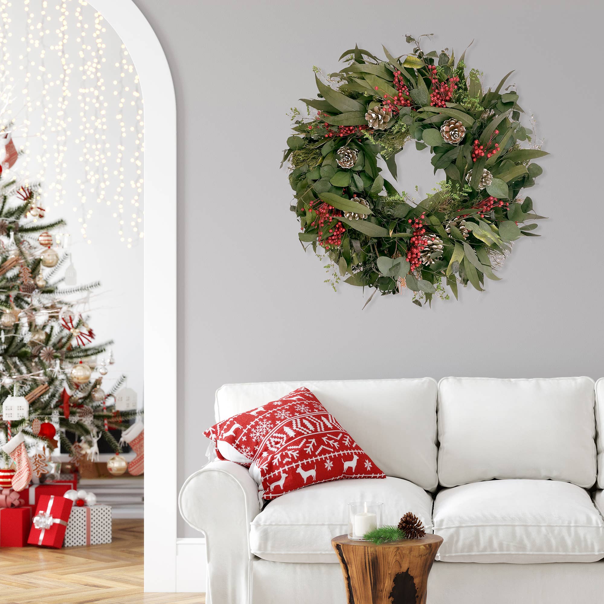 Andaluca - Snow Pinecone Holiday Wreath