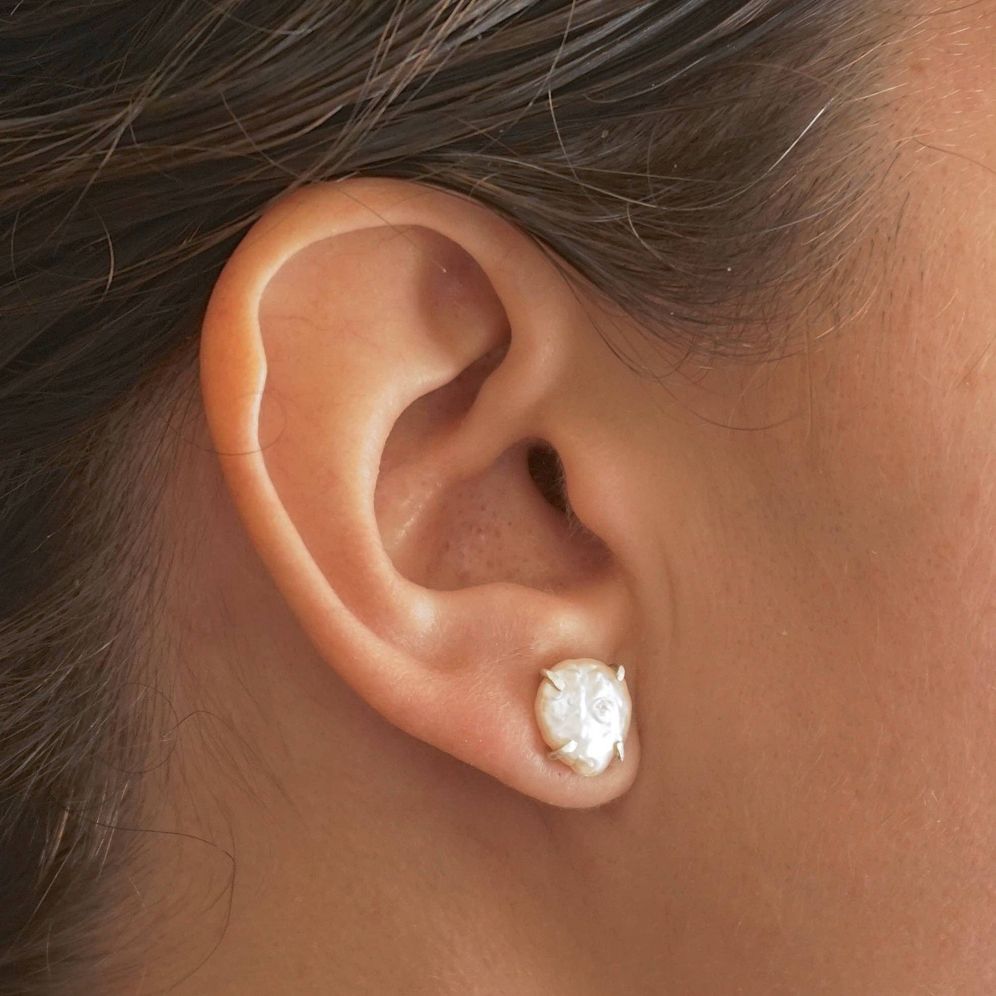 Virginia Wynne Designs - Well Designed Cool Hand-Made, Fresh Water Keshi Pearl Stud Earrings - 0281: Yellow Gold Fill