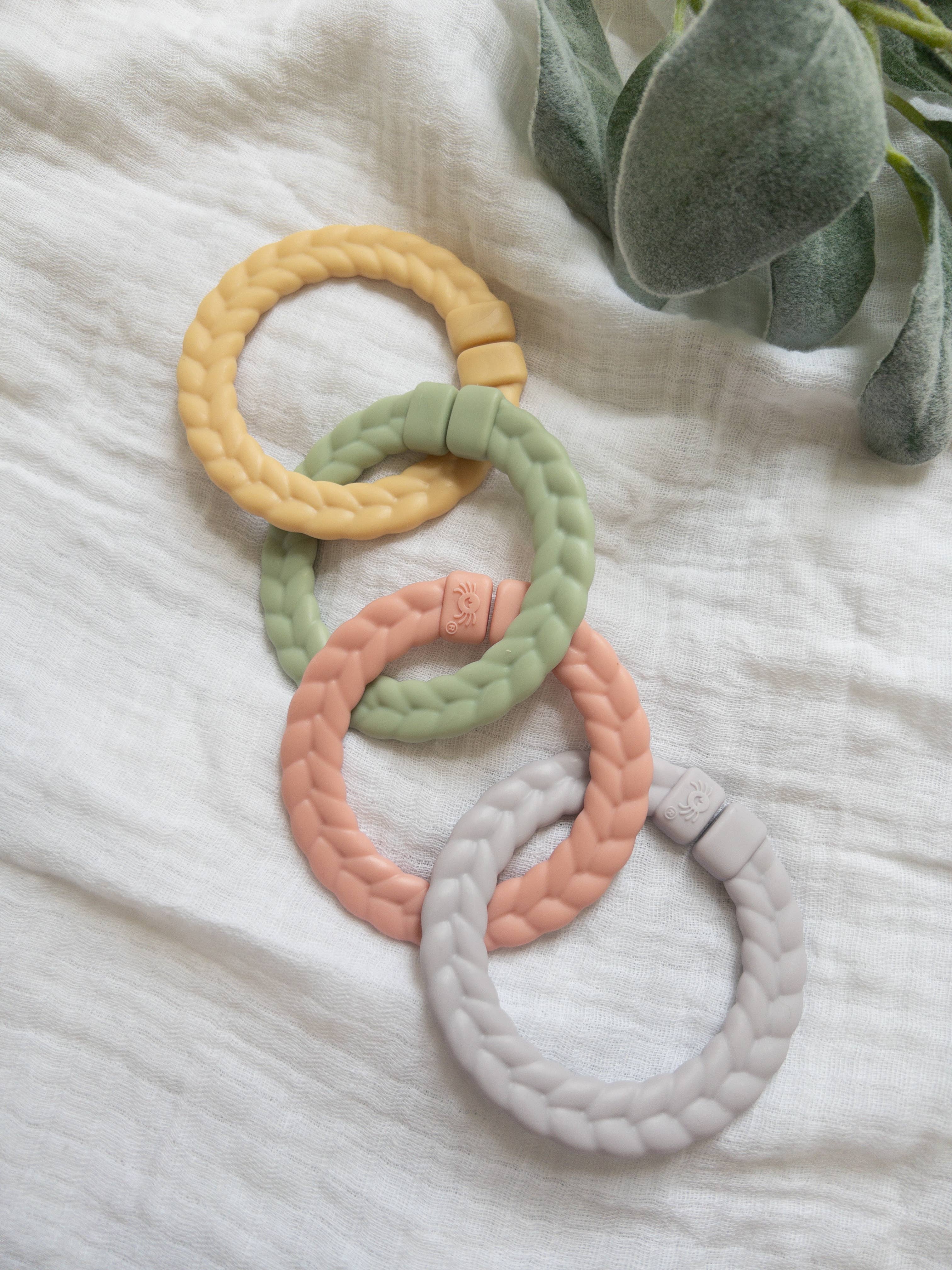 Bespoke Itzy Rings Linking Ring Set: Rainbow