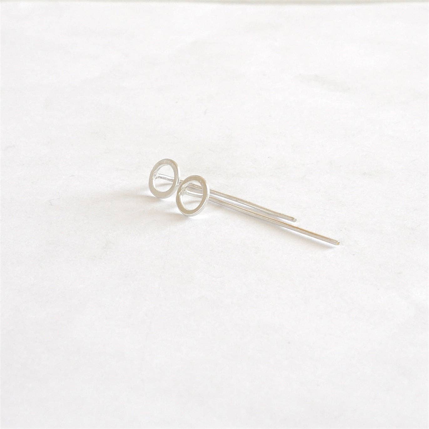Open Circle Threader Earring | 14k Gold Fill