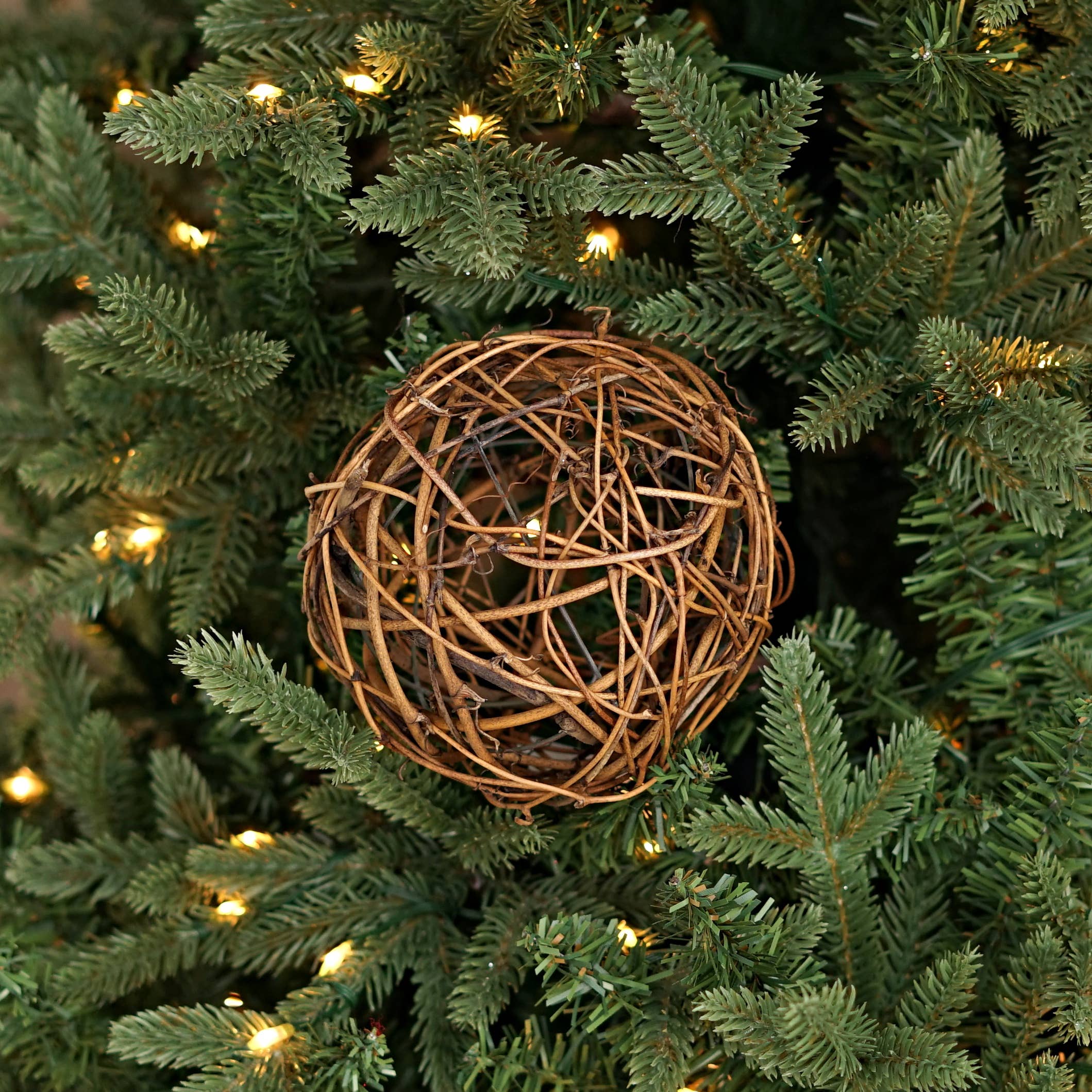 Holiday Depot Inc. - M10072- 4.5in Rattan Twig Ball